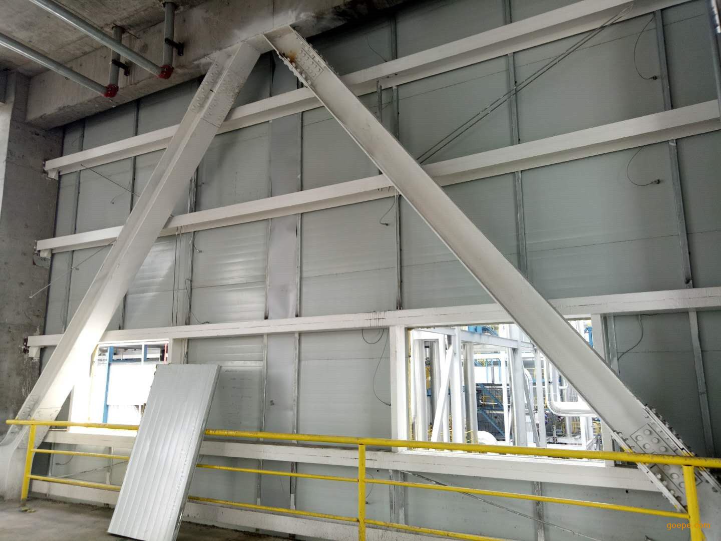 岩棉夹芯彩钢板泄爆墙